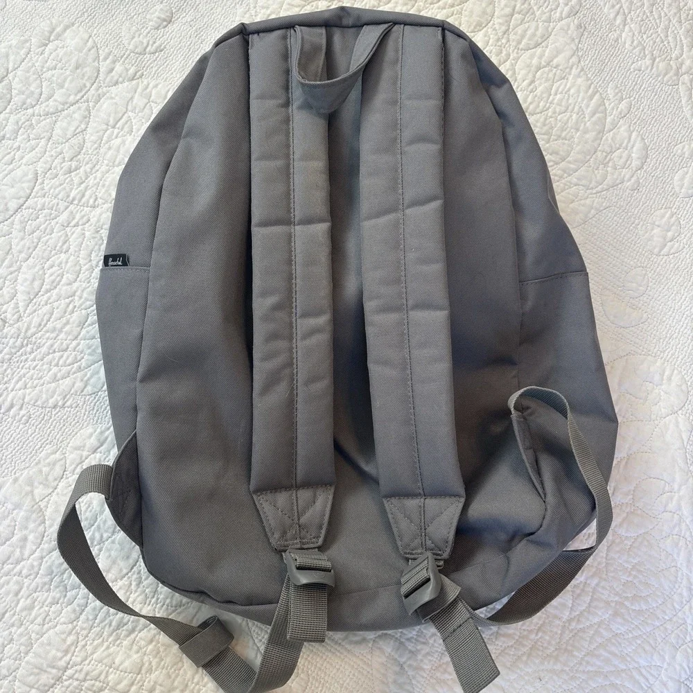 Herschel Supply Co. Brand Standard Gray Logo 2-Pocket Classic Backpack